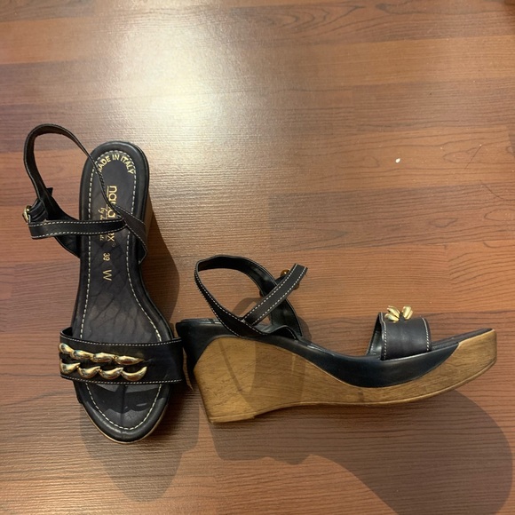 Sexy Naot galdiator wedge sandals - Picture 4 of 4